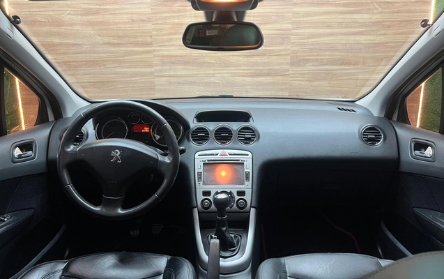 imagem-https://www.socarrao.com.br/sc-vehicle-images-prod/2010276/1783617984252-MM1R72ClVD6YivRu5BYOpRL8c9rJ4d9x.jpg