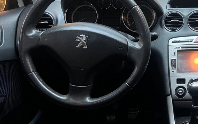 imagem-https://www.socarrao.com.br/sc-vehicle-images-prod/2010276/1783617984254-hT8XMlvGKVhbTTtiTXZcbMB00zI7Yt4T.jpg