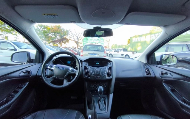 imagem-https://www.socarrao.com.br/sc-vehicle-images-prod/2010421/1780942585830-SU1HXzIwMjYwNTExXzE2NDQwNyAoQ29weSkuanBn.jpg