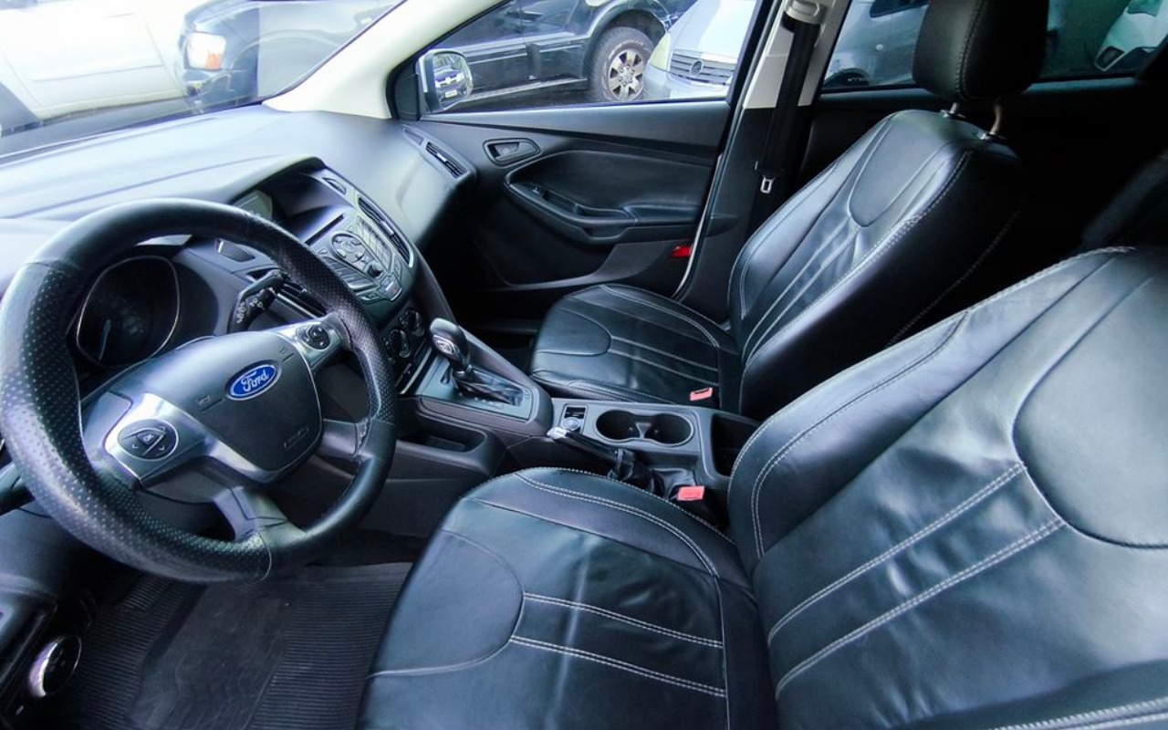 imagem-https://www.socarrao.com.br/sc-vehicle-images-prod/2010421/1780942586088-SU1HXzIwMjYwNTExXzE2NDQzNyAoQ29weSkuanBn.jpg