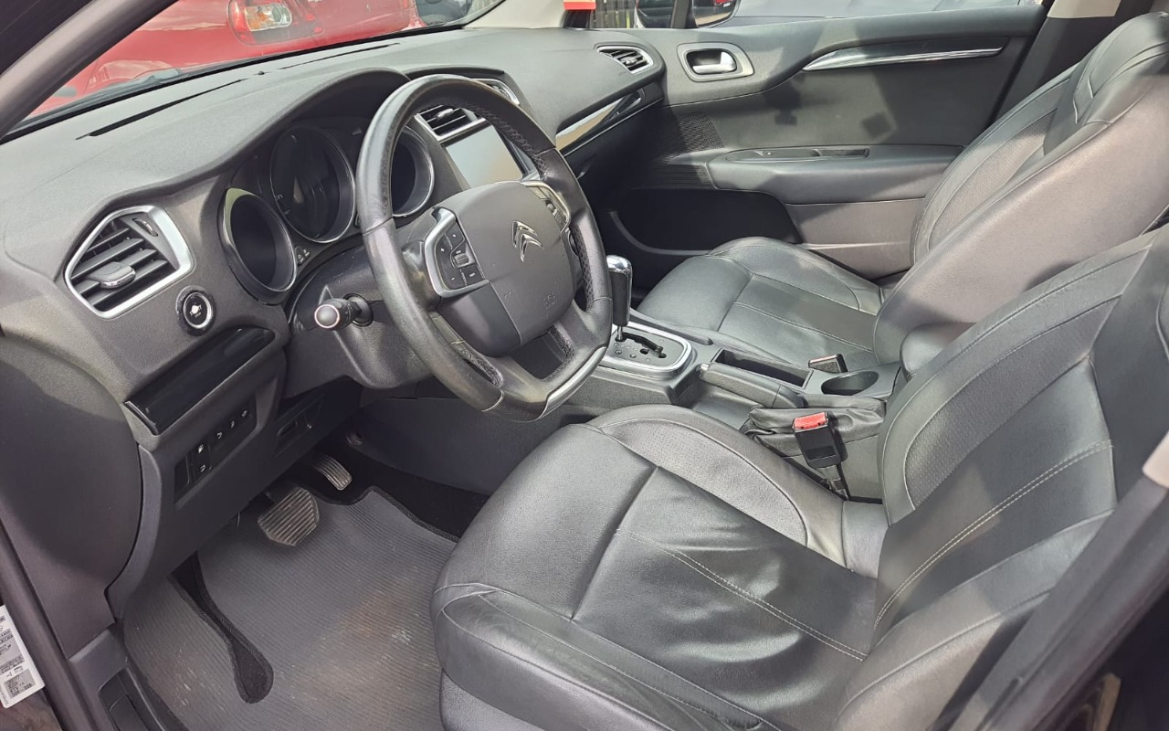 imagem-https://www.socarrao.com.br/sc-vehicle-images-prod/2010651/1780943450137-V2hhdHNBcHAgSW1hZ2UgMjAyNi0wNi0wOCBhdCAxNS4xNy40NS5qcGVn.jpeg