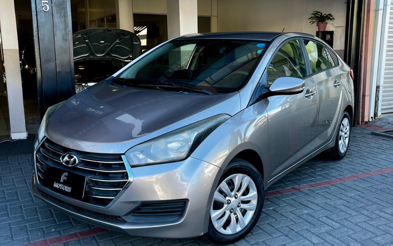 Hyundai HB20S C.Plus/C.Style 1.6 Flex 16V Mec.4p na cor Prata em Curitiba / PR - 2010712