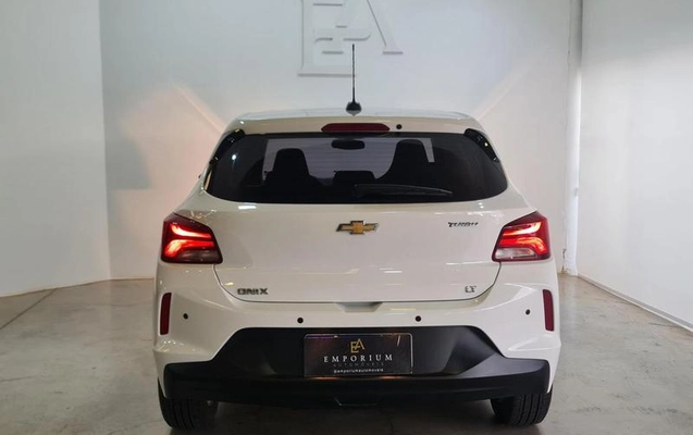 imagem-https://www.socarrao.com.br/sc-vehicle-images-prod/2010723/1780944995656-6710700_2_B_427094b4d9.jpeg