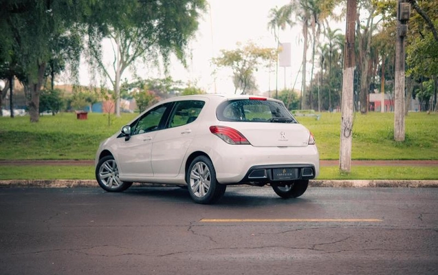 imagem-https://www.socarrao.com.br/sc-vehicle-images-prod/2010785/1782572696586-8025971_6_B_9fd911a7b9.jpeg