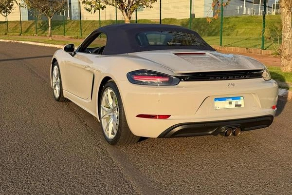imagem-https://www.socarrao.com.br/sc-vehicle-images-prod/2010876/1781029029889-8131403_10_B_557c09eb6d.jpeg