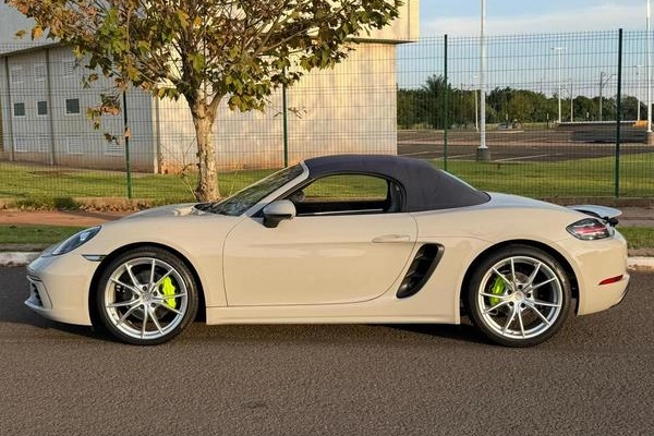imagem-https://www.socarrao.com.br/sc-vehicle-images-prod/2010876/1781029029889-8131403_11_B_aef308d31b.jpeg