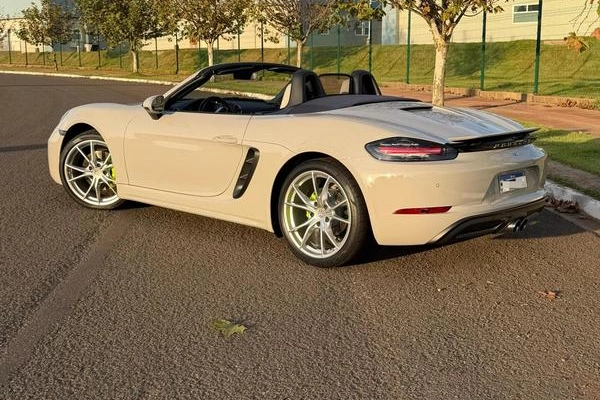 imagem-https://www.socarrao.com.br/sc-vehicle-images-prod/2010876/1781029029889-8131403_9_B_63182f3898.jpeg