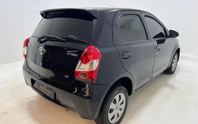 imagem-https://www.socarrao.com.br/sc-vehicle-images-prod/2010926/1780944637267-7543484_4_B_a7551ad8de.jpeg
