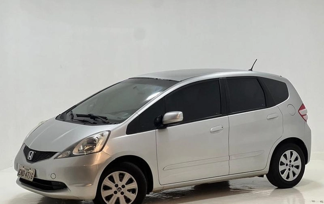 imagem-https://www.socarrao.com.br/sc-vehicle-images-prod/2010968/1780944730814-7685907_0_B_427d8405ec.jpeg