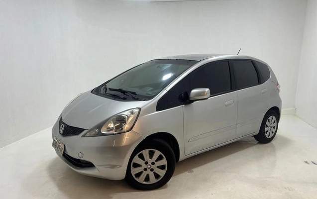 imagem-https://www.socarrao.com.br/sc-vehicle-images-prod/2010968/1780944730814-7685907_2_B_87376221ad.jpeg