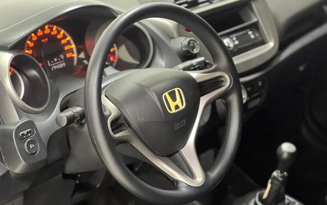 imagem-https://www.socarrao.com.br/sc-vehicle-images-prod/2010968/1780944730824-7685907_5_B_28d4dcddf0.jpeg