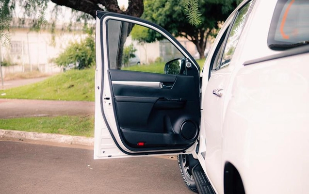 imagem-https://www.socarrao.com.br/sc-vehicle-images-prod/2010998/1781716760662-8095351_10_B_72296cf0f9.jpeg