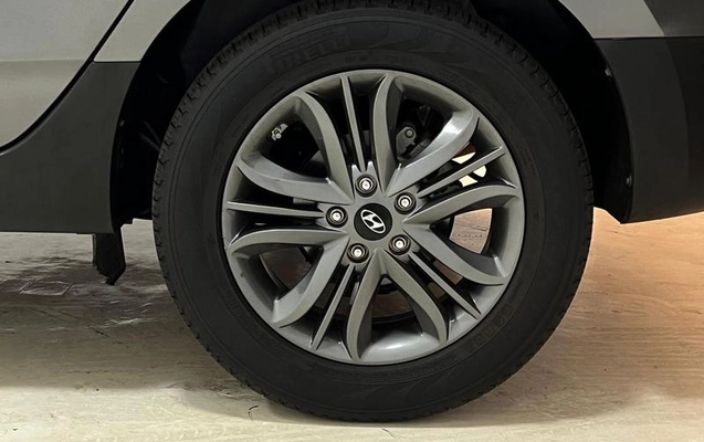 imagem-https://www.socarrao.com.br/sc-vehicle-images-prod/2011006/1780944874239-7907518_14_B_d0790ca02e.jpeg