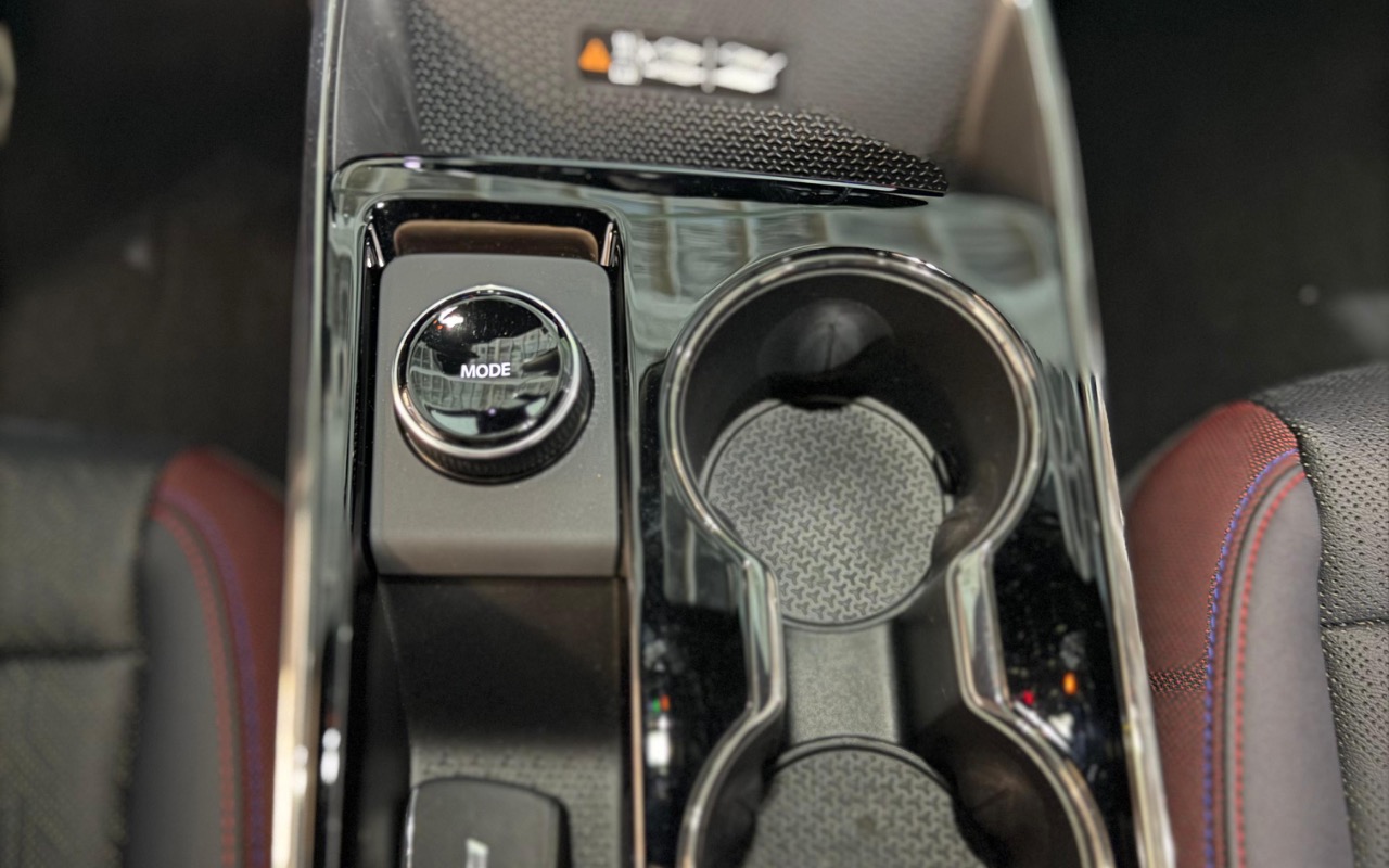 imagem-https://www.socarrao.com.br/sc-vehicle-images-prod/2011020/1780944888573-MzA4YjdhYjgtZDEyMy00NDgzLWJlMzktNjFjYTkyMmMxZThmLmpwZWc.jpeg