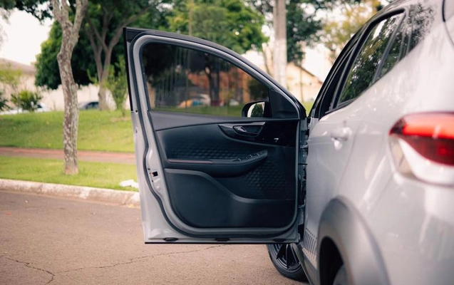 imagem-https://www.socarrao.com.br/sc-vehicle-images-prod/2011106/1780945028062-7613936_11_B_9ea1f234e0.jpeg