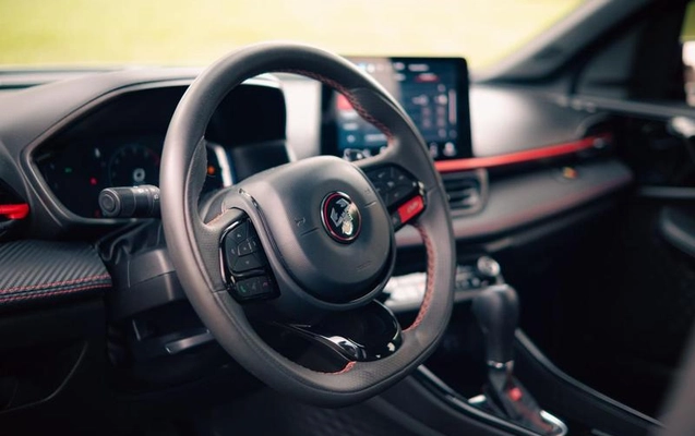 imagem-https://www.socarrao.com.br/sc-vehicle-images-prod/2011106/1780945028062-7613936_13_B_53028a6b68.jpeg