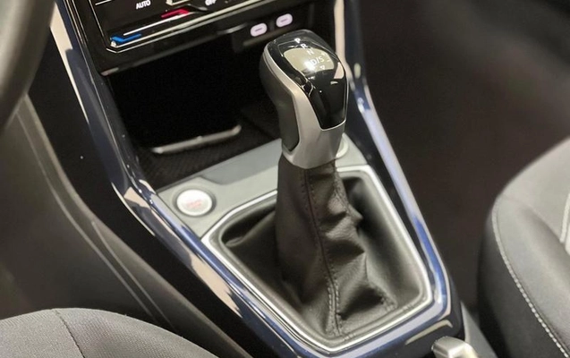 imagem-https://www.socarrao.com.br/sc-vehicle-images-prod/2011193/1782572592836-8009195_3_B_583e2ff5ce.jpeg