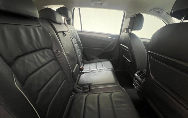 imagem-https://www.socarrao.com.br/sc-vehicle-images-prod/2011209/1781110517444-8030696_13_B_412bc4e3b8.jpeg