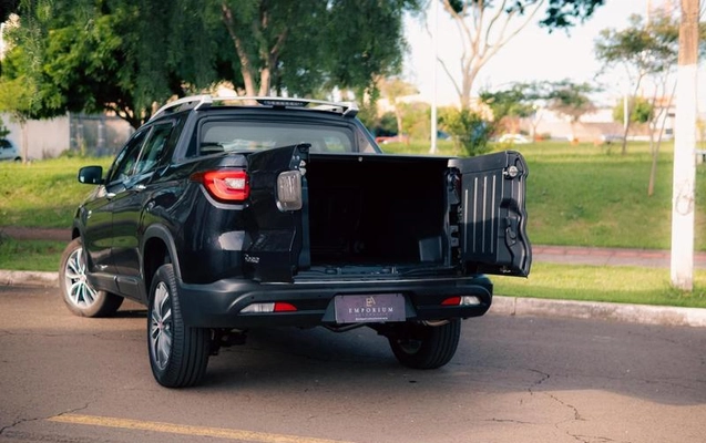 imagem-https://www.socarrao.com.br/sc-vehicle-images-prod/2011222/1780945232379-8079982_10_B_26d5ee938b.jpeg