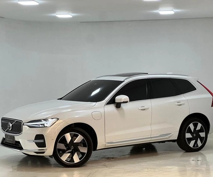 Volvo XC60 2.0 T5 5p 2024 Branco — foto 1 de 3