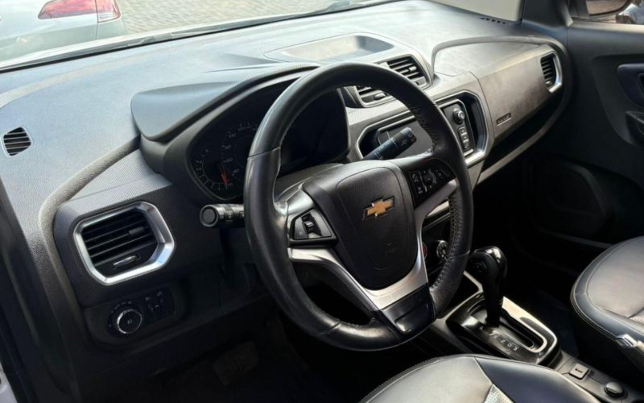 imagem-https://www.socarrao.com.br/sc-vehicle-images-prod/2011264/1780945412674-NzkyNzE5NF8xX0JfOTEyODk0MWQzNS5qcGVn.jpeg