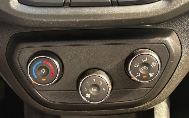 imagem-https://www.socarrao.com.br/sc-vehicle-images-prod/2011264/1780945412919-NzkyNzE5NF82X0JfMWE1YWQ2MjVhNi5qcGVn.jpeg
