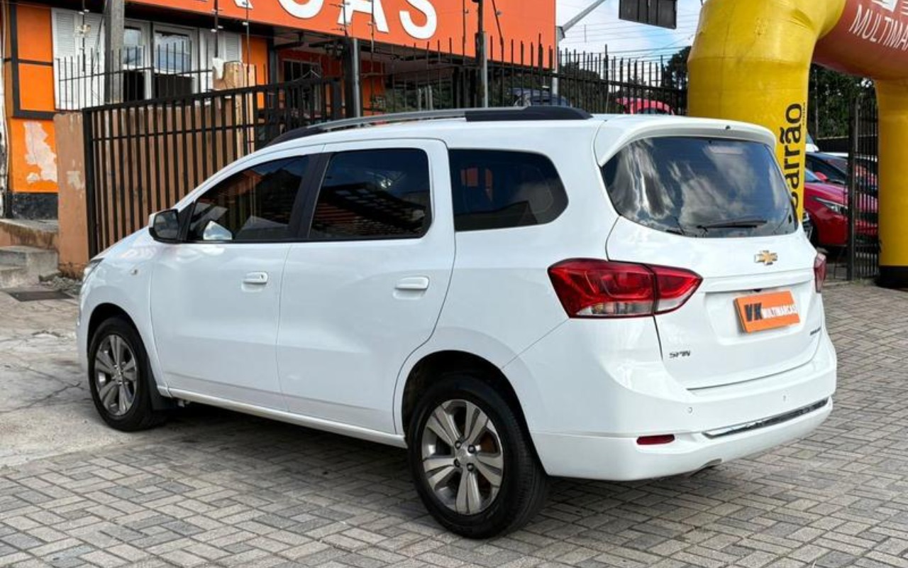 imagem-https://www.socarrao.com.br/sc-vehicle-images-prod/2011264/1780945413559-NzkyNzE5NF8xNF9CX2JkMjJiYWViMjMuanBlZw.jpeg
