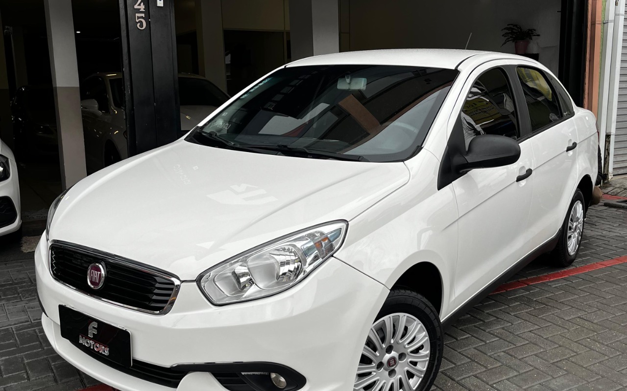 Fiat Grand Siena ATTRACTIVE 1.0 Flex 8V 4p na cor Branco em Curitiba / PR - 2011417