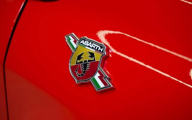 imagem-https://www.socarrao.com.br/sc-vehicle-images-prod/2012008/1787663553560-8166710_22_B_e4b8196f54.jpeg