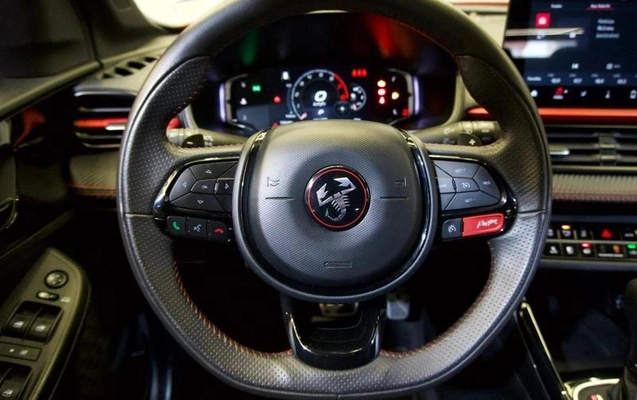 imagem-https://www.socarrao.com.br/sc-vehicle-images-prod/2012008/1787663553565-8166710_0_B_4e39cd049c.jpeg