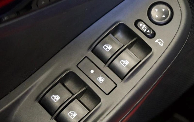 imagem-https://www.socarrao.com.br/sc-vehicle-images-prod/2012008/1787663553571-8166710_1_B_34d96fdf2a.jpeg