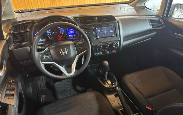 imagem-https://www.socarrao.com.br/sc-vehicle-images-prod/2012130/1788270786187-gb-5388fb3.jpeg