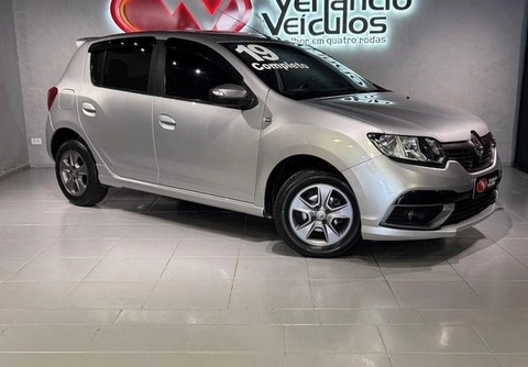 Renault Sandero 2019 Prata — foto 1 de 3