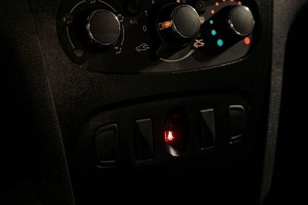 imagem-https://www.socarrao.com.br/sc-vehicle-images-prod/20127/1784054540607-7157498_14_B_6c1823f800.jpeg