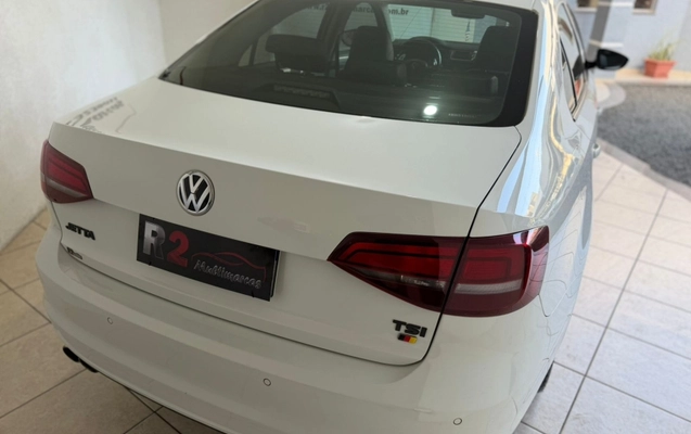 imagem-https://www.socarrao.com.br/sc-vehicle-images-prod/2012882/1780950429960-nKifgieTYLehm0oMevQUiBWUTRkrhJbO.jpg
