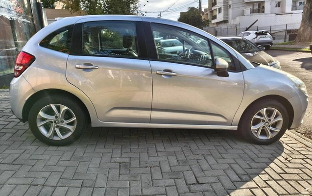 imagem-https://www.socarrao.com.br/sc-vehicle-images-prod/2012911/1788437437389-7958501_8_B_c81503238f.jpeg
