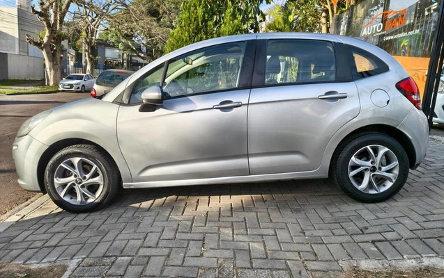 imagem-https://www.socarrao.com.br/sc-vehicle-images-prod/2012911/1788437437390-7958501_7_B_4d590710cf.jpeg