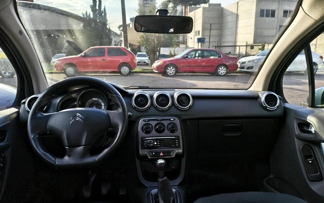 imagem-https://www.socarrao.com.br/sc-vehicle-images-prod/2012911/1788437437402-7958501_17_B_6530ff646c.jpeg