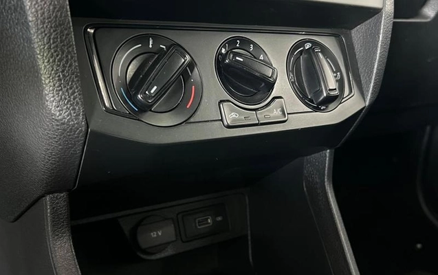 imagem-https://www.socarrao.com.br/sc-vehicle-images-prod/2012914/1789565845228-8166367_15_B_cee3659bc6.jpeg