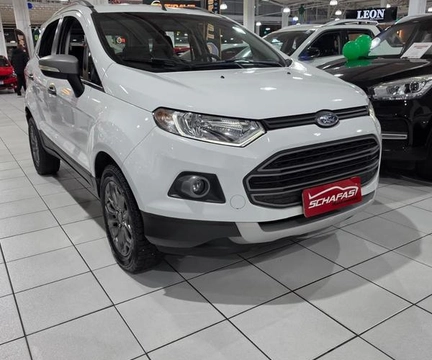 Ford EcoSport 2017 Branco — foto 1 de 3