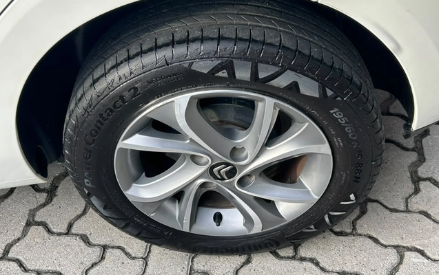 imagem-https://www.socarrao.com.br/sc-vehicle-images-prod/2013415/1789832820214-003_3423cd913427281d0ef559dff9ecf3b3.jpeg