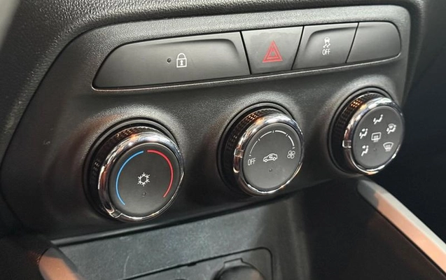 imagem-https://www.socarrao.com.br/sc-vehicle-images-prod/2013925/1780954803723-8165752_8_B_879b1a3288.jpeg