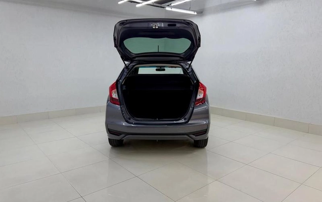 imagem-https://www.socarrao.com.br/sc-vehicle-images-prod/2013926/1783457649114-8167515_10_B_49b503ab4d.jpeg