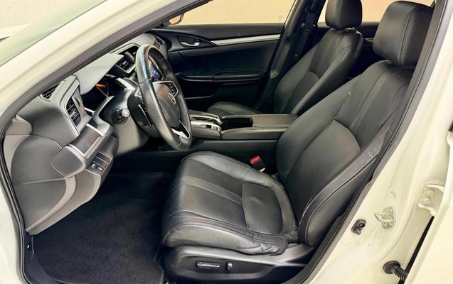 imagem-https://www.socarrao.com.br/sc-vehicle-images-prod/2014052/1785769292987-8167543_16_B_0fd8bf62b4.jpeg