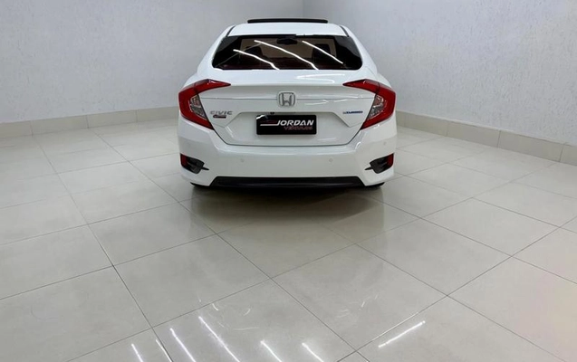 imagem-https://www.socarrao.com.br/sc-vehicle-images-prod/2014052/1785769292987-8167543_7_B_3d7d86f98b.jpeg