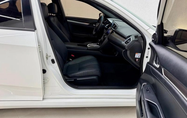imagem-https://www.socarrao.com.br/sc-vehicle-images-prod/2014052/1785769292988-8167543_19_B_0a628b1265.jpeg