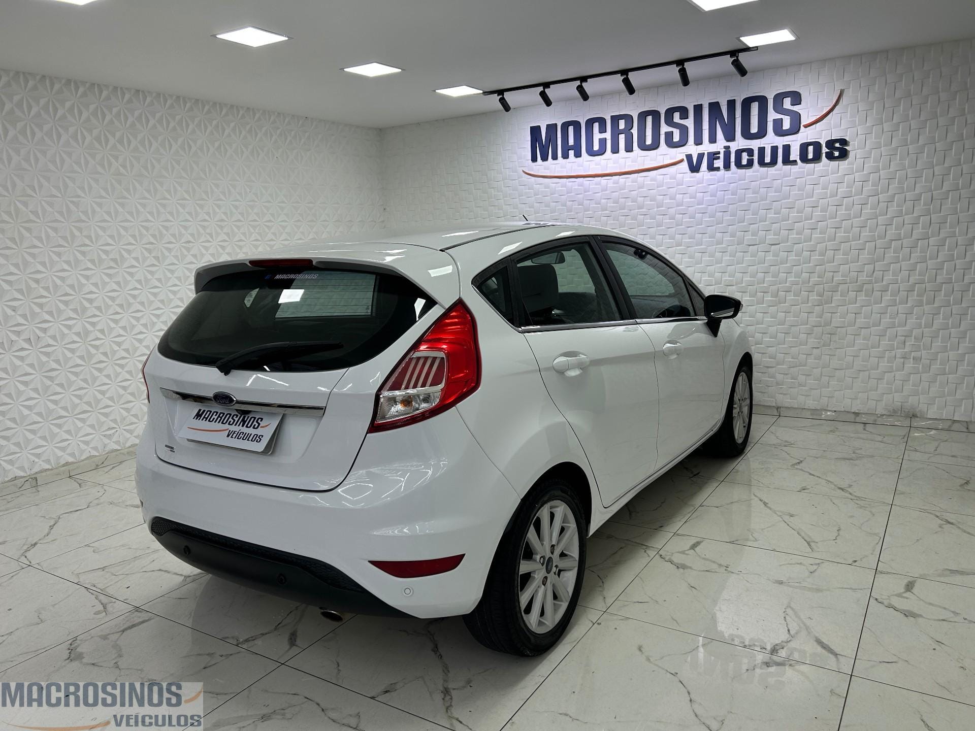 imagem-https://www.socarrao.com.br/sc-vehicle-images-prod/20155/1769988099198-7145695OR_1765375046_25_930.jpg