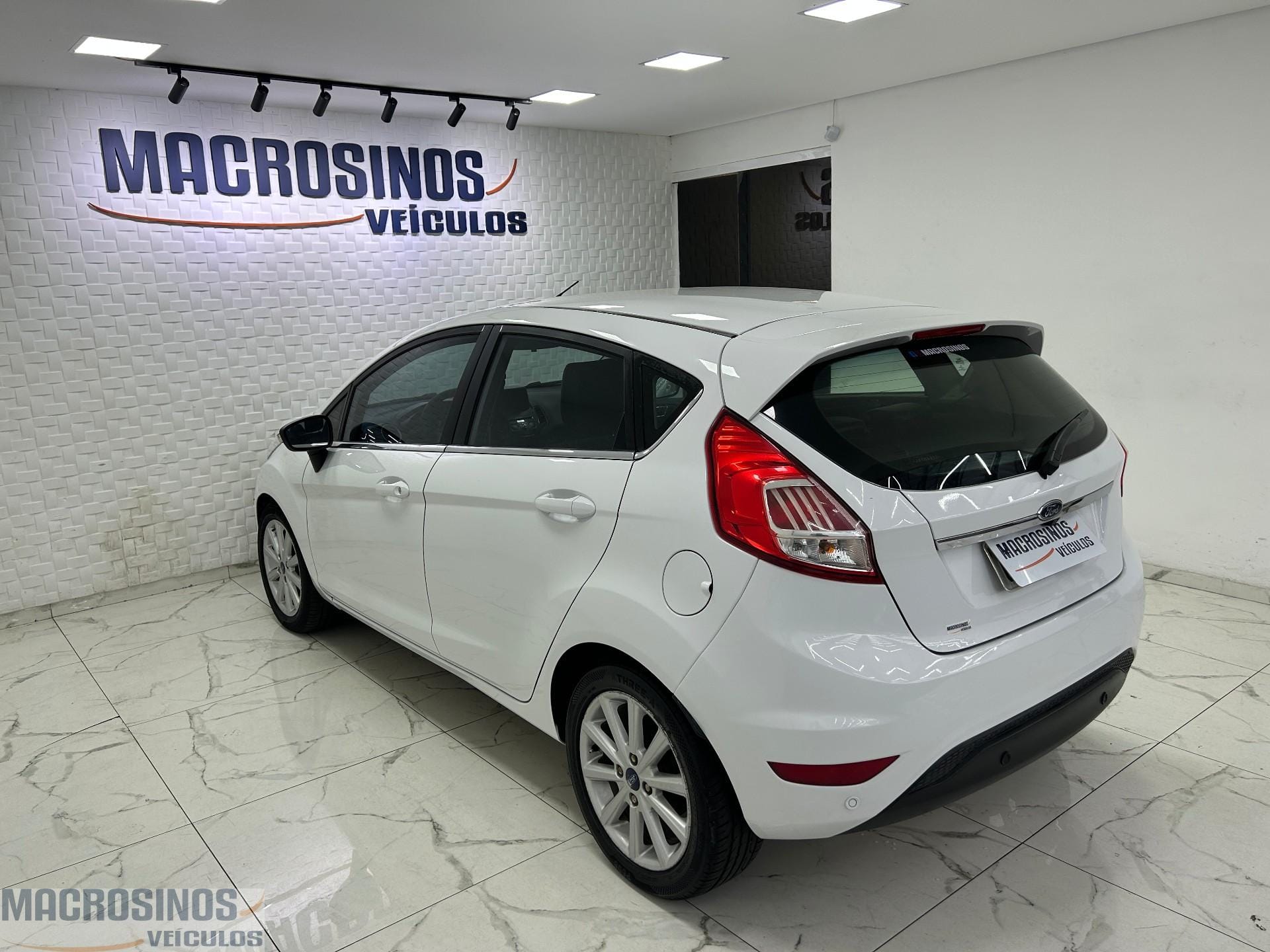 imagem-https://www.socarrao.com.br/sc-vehicle-images-prod/20155/1769988099198-7145695OR_1765375046_99_400.jpg