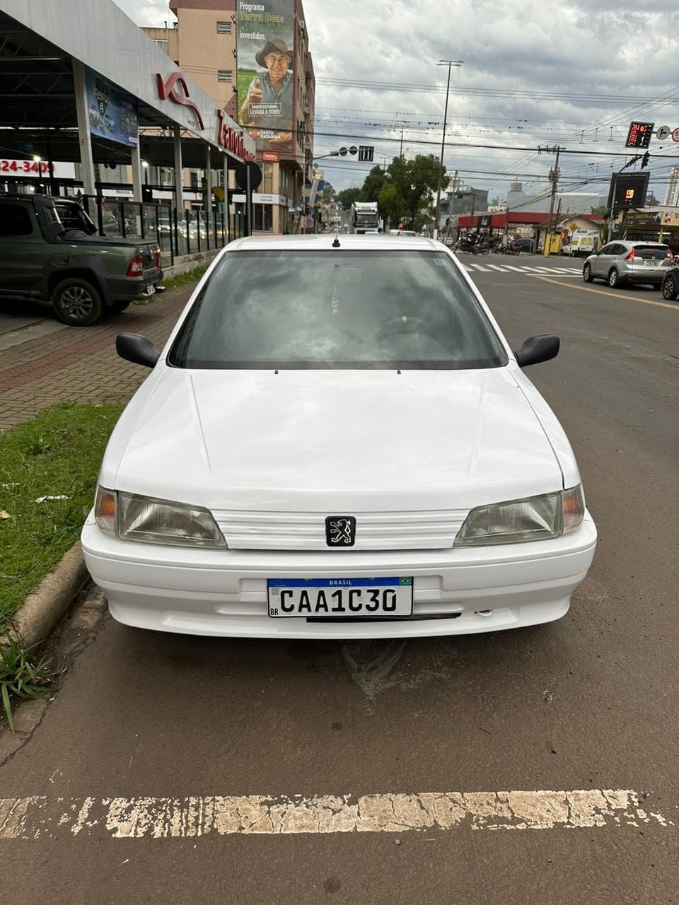 imagem-https://www.socarrao.com.br/sc-vehicle-images-prod/20242/1769988103356-5834871OR_1711459336_51_450.jpg