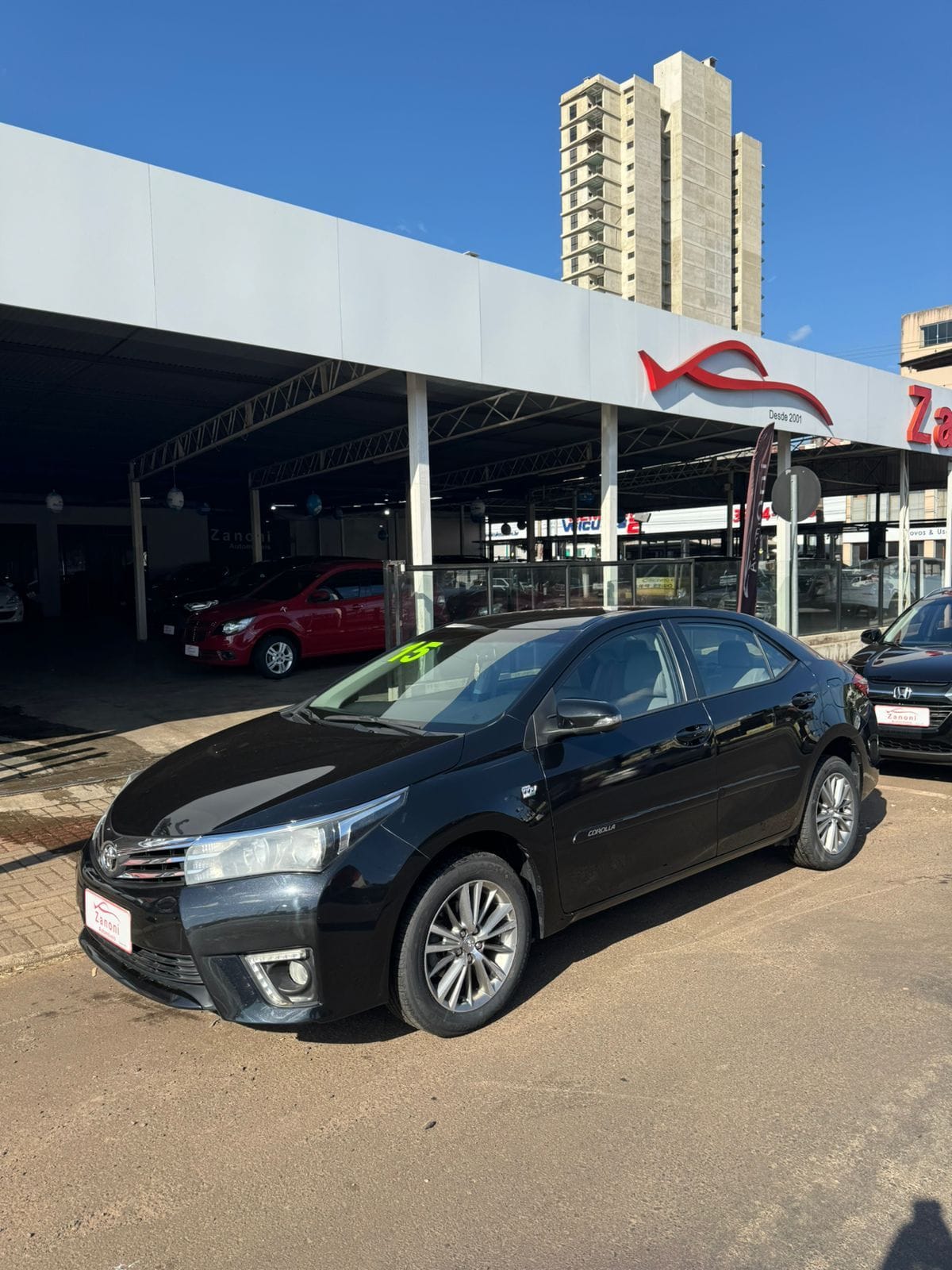 Toyota Corolla 2015 Preto — foto 1 de 3
